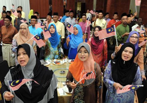 PG02_15082015_JKKKP_BENDERA
