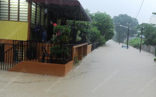 PG02_15092017_BANJIR_KILAT