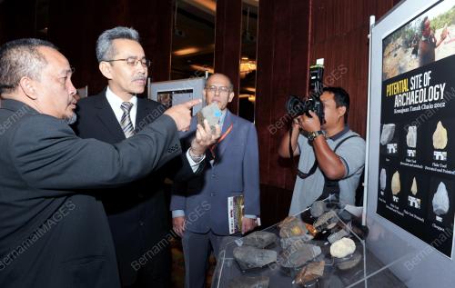 PG02_16072012_BATU_ARKEOLOGI
