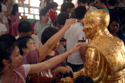 HARI WESAK