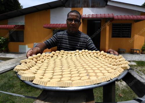 PUTU KACANG
