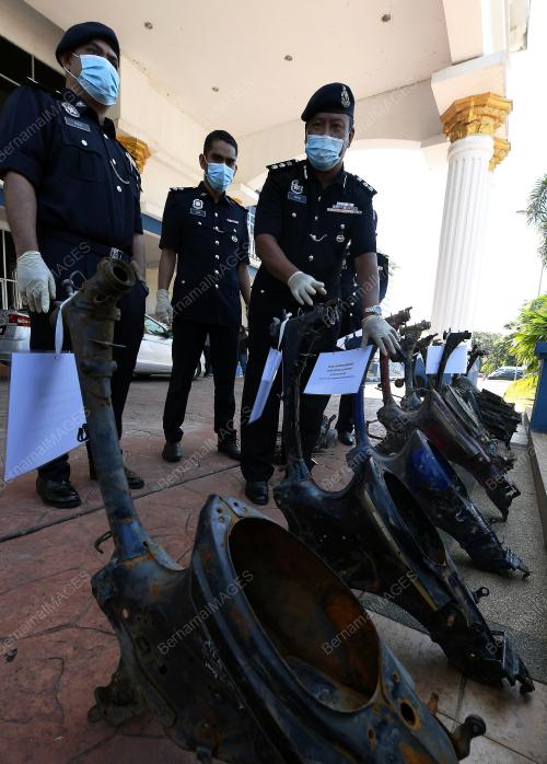 GENG CURI MOTOSIKAL