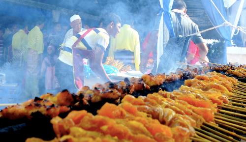 PG02_17082013_BAKAR_SATAY