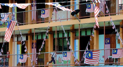 PG02_17082015_HIASAN_BENDERA