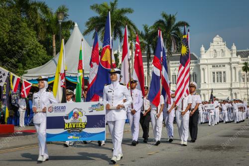 ASEAN NAVIES CITY PARADE