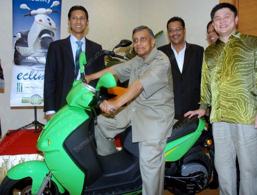 TAN SRI NOR MOHAMED YAKCOP