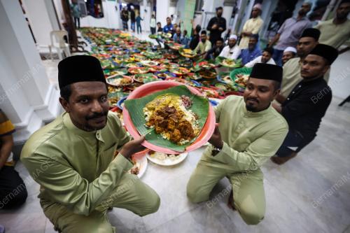 TRADISI NASI DALAM TALAM