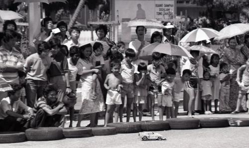 DISEMBER 1982
