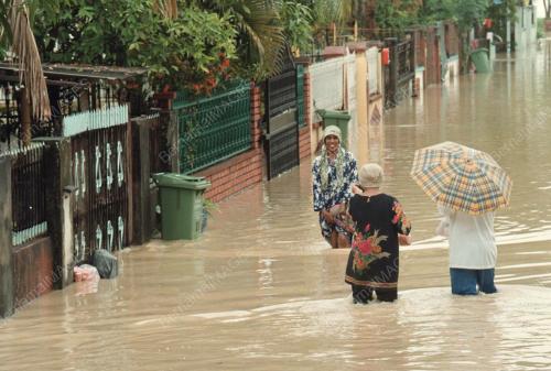 BANJIR-PENGHUNI