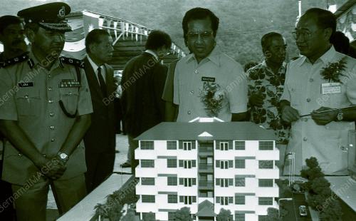 PM RASMI PROJEK RUMAH POLIS