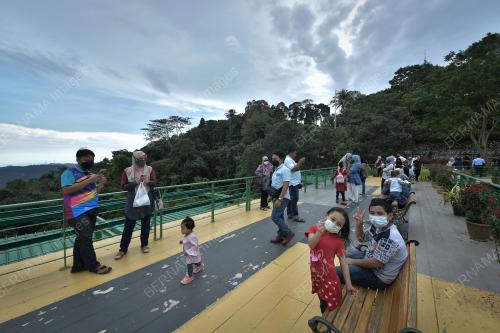 BUKIT BENDERA