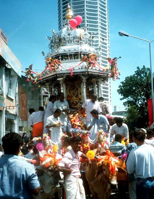 PATUNG DEWA MURUGAN
