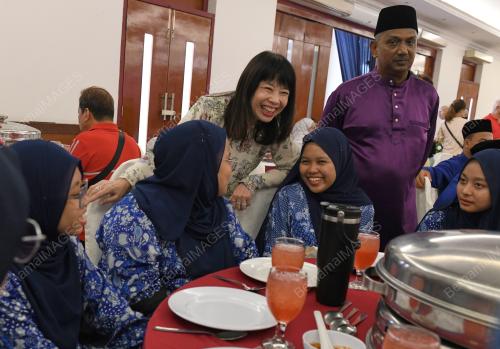 AIDILFITRI PARLIMEN TANJONG