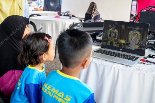 SIARAN LANGSUNG PERTABALAN