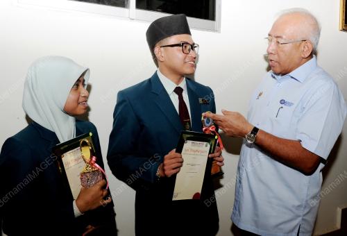 PG02_20092016_MAHDZIR_PELAJAR