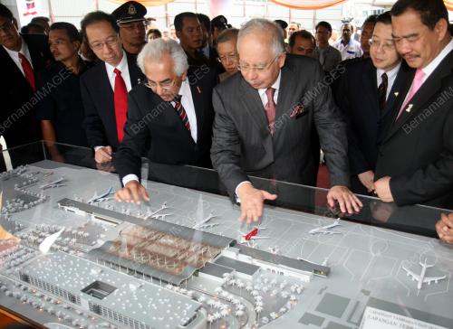 DATUK SERI MOHD NAJIB TUN RAZAK