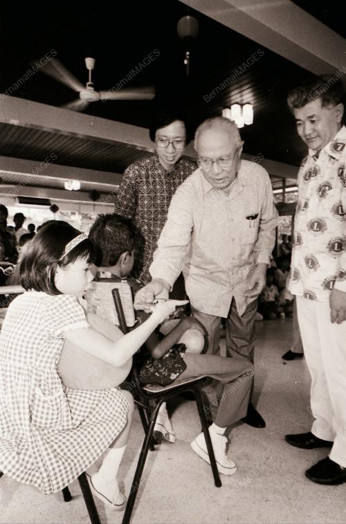 TAN SRI DATUK (DR.) HAJI HAMDAN SHEIKH TAHIR