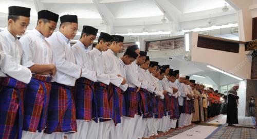 PG02_21042016_PELAJAR_MASJID