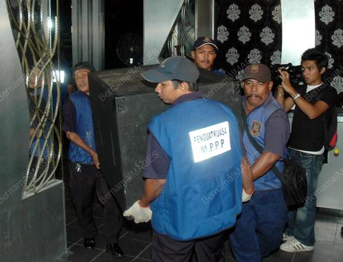 OPERASI PUSAT KAROAKE