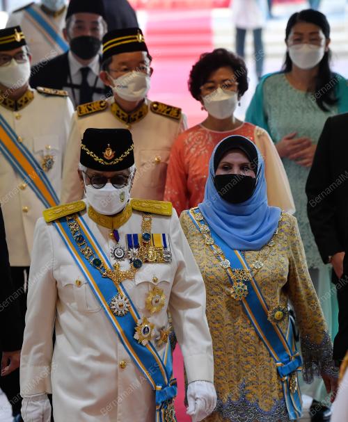 TUN AHMAD FUZI ABDUL RAZAK