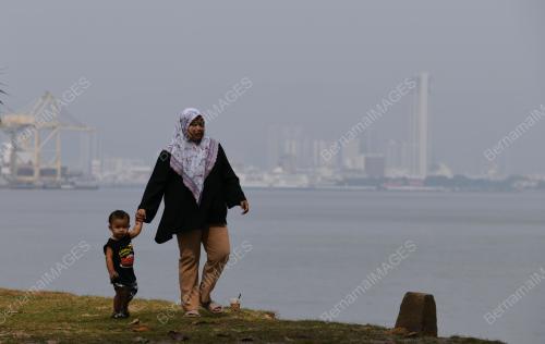 PANTAI BERSIH