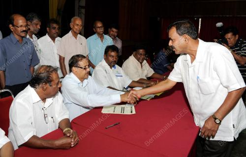 PG02_24082013_MIC_SOKONG