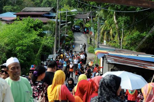 PG02_24082015_PENDUDUK_HALANG