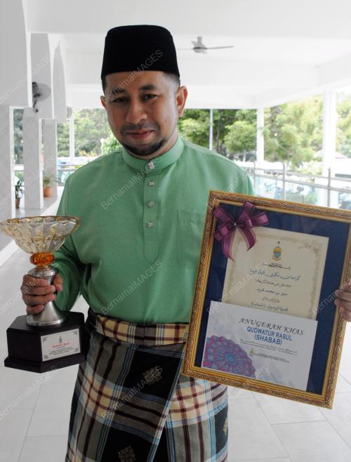 PG02_24122015_ANUGERAH_MAULUD