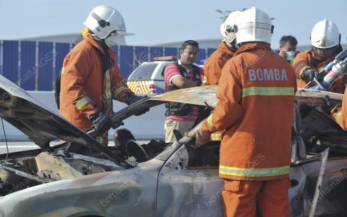 PG02_25022017_KERETA_TERBAKAR