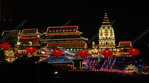 TOKONG KEK LOK SI