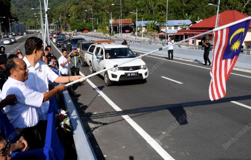 PG02_26022018_FLAG_OFF_BN201802229697