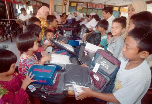 ZAKAT-BANTUAN SEKOLAH