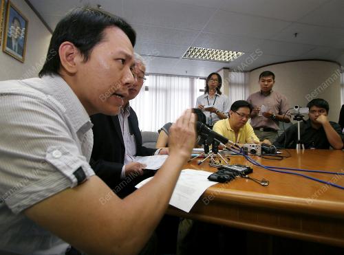 WARTAWAN DIPUKUL