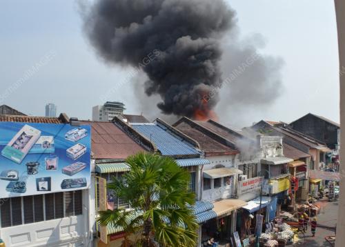 PG02_27072012_TERBAKAR