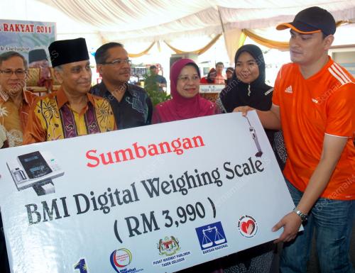 TAN SRI NOR MOHAMED YAKCOP