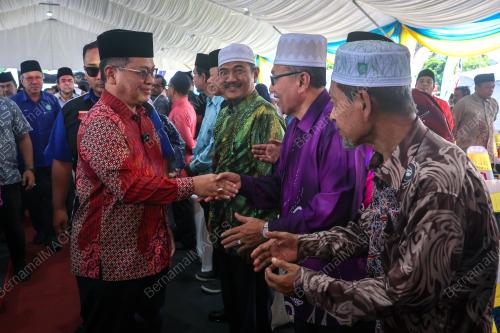 DATUK DR MOHD NA'IM MOKHTAR