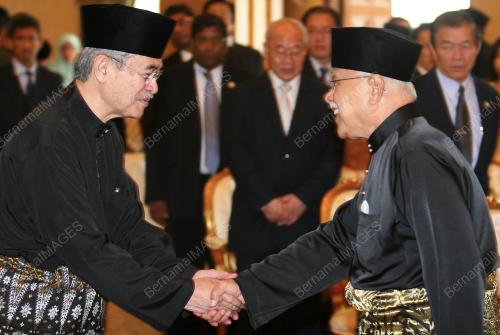 TUN ABDULLAH AHMAD BADAWI