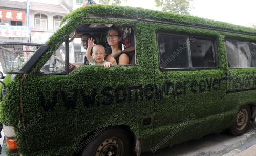 PG02_30092015_KELUARGA_RUMPUT
