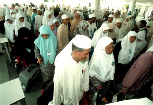 PG03-080200_JEMAAH_HAJI_07012016