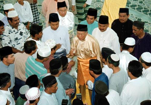 PG03-23_06_2000_AGONG-MASJID_08012016