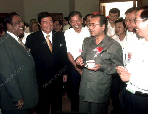 PG03-23_09_2000_PM-MENTERI_13012016