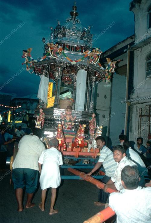 PG03-31_01_01_THAIPUSAM-KERETA_18012016