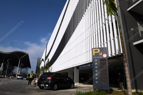 PARKIR BERTINGKAT