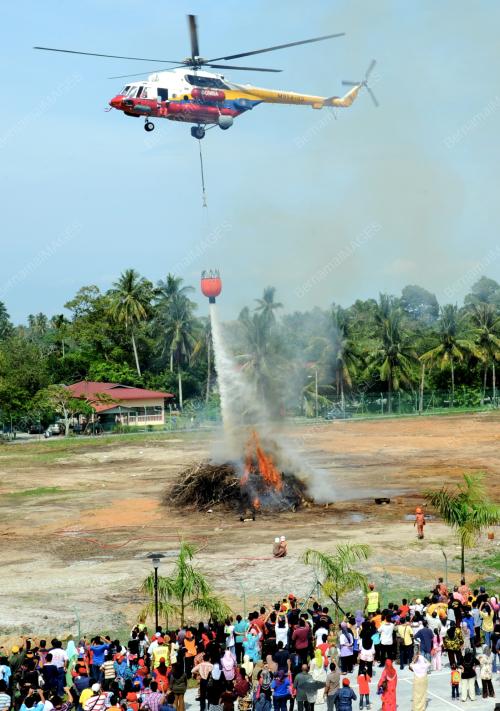 PG03_01122012_PERTUNJUKKAN