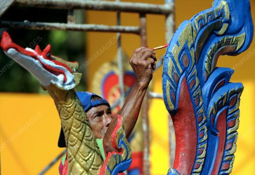 PG03_02052015_WESAK