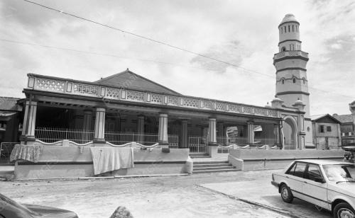 PG03_03082015_MASJID_TUA