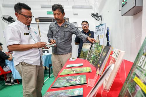 DATUK DR ISMAIL PARLAN