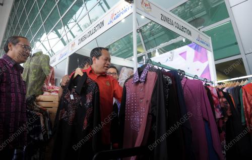 PG03_04102017_MAZLAN_BATIK_BN201710037320