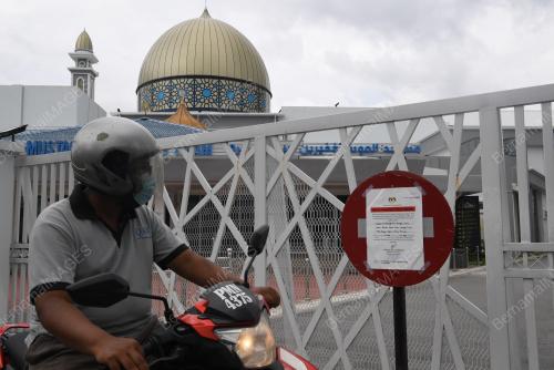 MASJID TUTUP