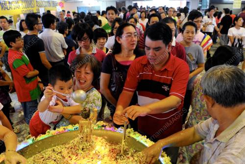 PG03_05052012_HARI_WESAK